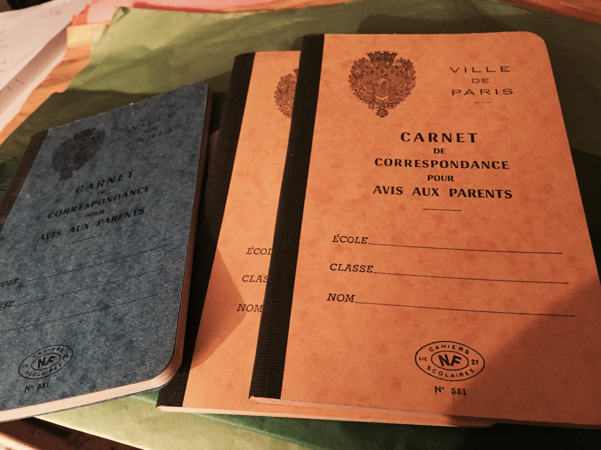 Ces carnets de correspondance de la cave datent peut-être de cette époque ? #Madeleineproject https://t.co/DFACF0MH7A